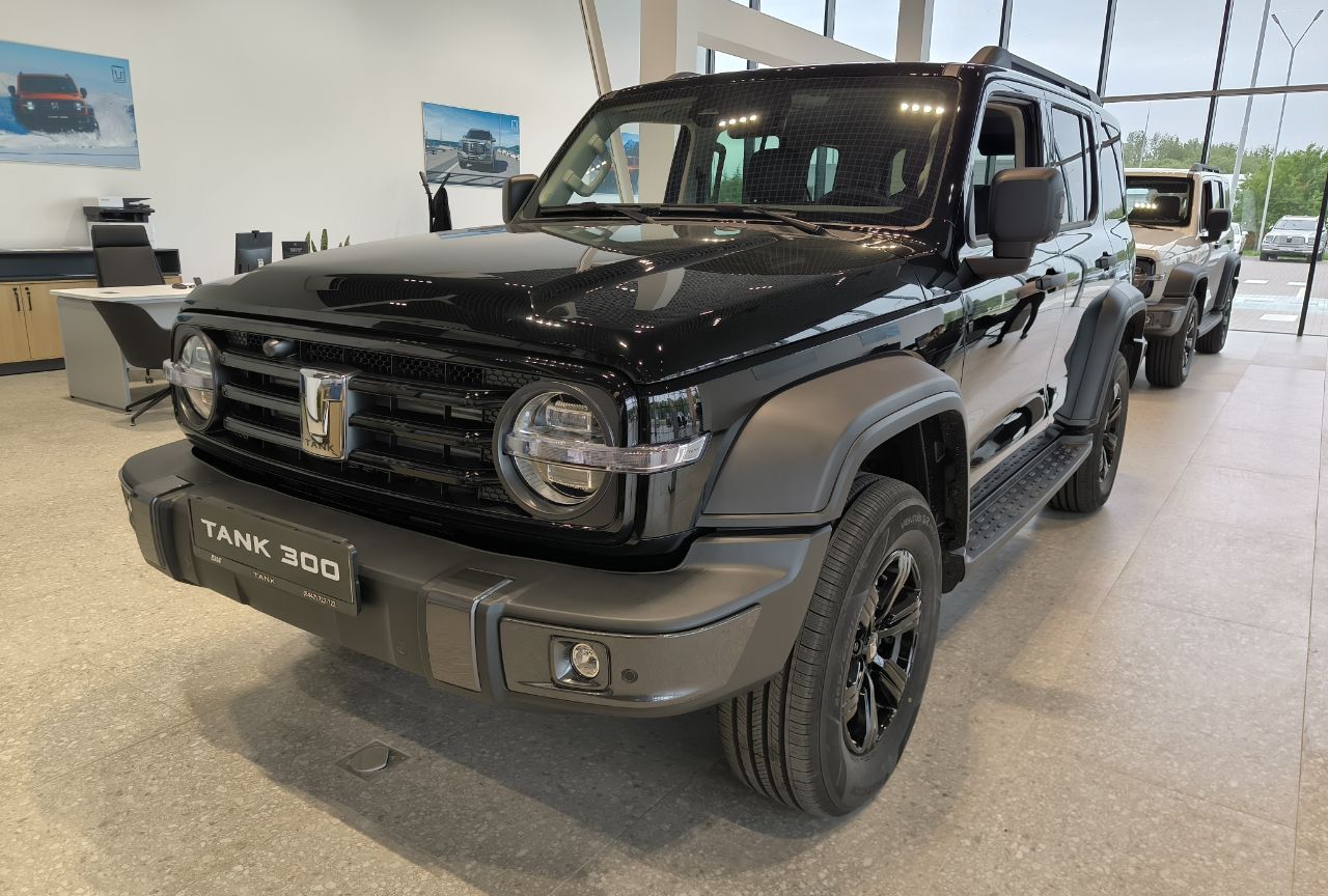 Tank 300 ADVENTURE 2.0T 4WD 8AT (220 л.с.) PY24 MY22