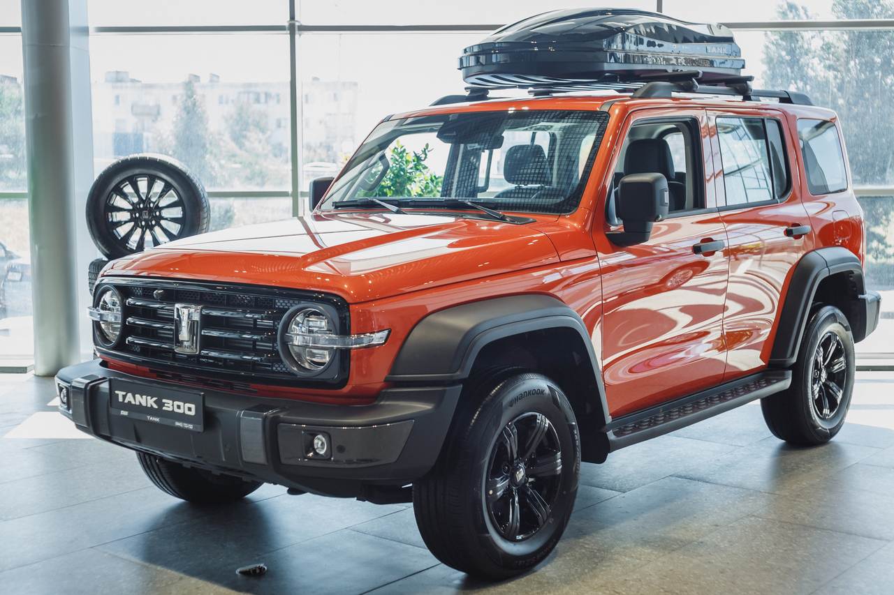 Tank 300 City Premium 2.0T 4WD 8AT (220 л.с.) PY24 MY22