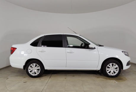 LADA Granta седан 2023 года с пробегом 43 611 км, фото 4