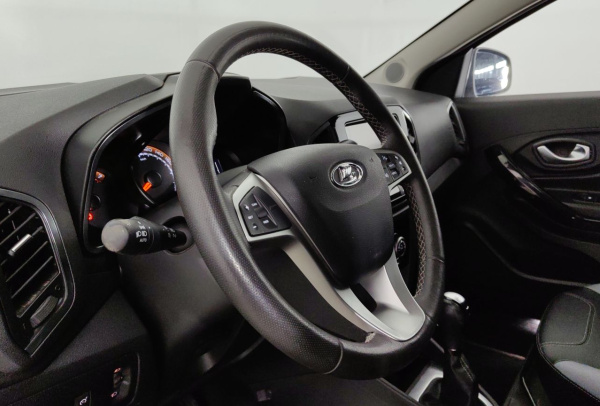 LADA XRAY Cross 2020 года с пробегом 22 260 км, фото 12