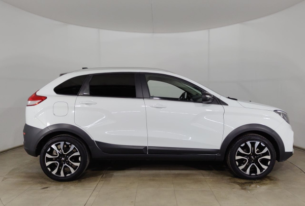 LADA XRAY Cross 2020 года с пробегом 22 260 км, фото 4
