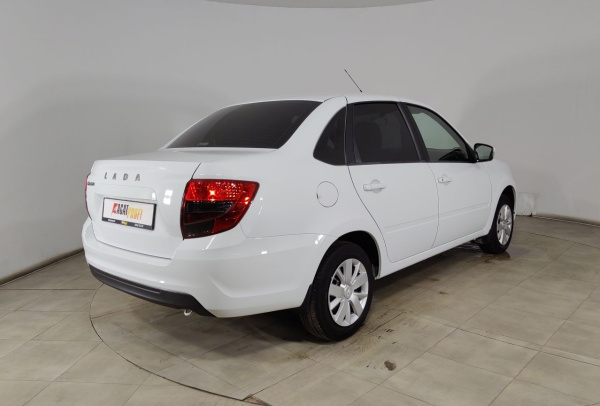 LADA Granta седан 2023 года с пробегом 43 611 км, фото 5