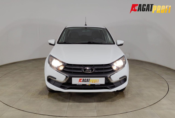 LADA Granta седан 2023 года с пробегом 43 611 км, фото 2