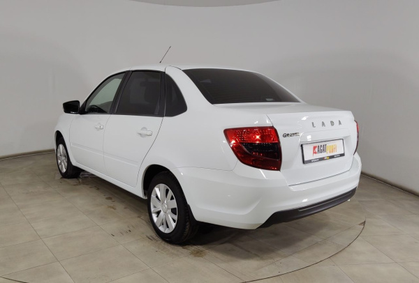 LADA Granta седан 2023 года с пробегом 43 611 км, фото 7