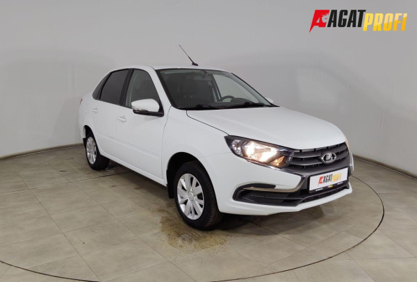 LADA Granta седан 2023 года с пробегом 43 611 км, фото 3
